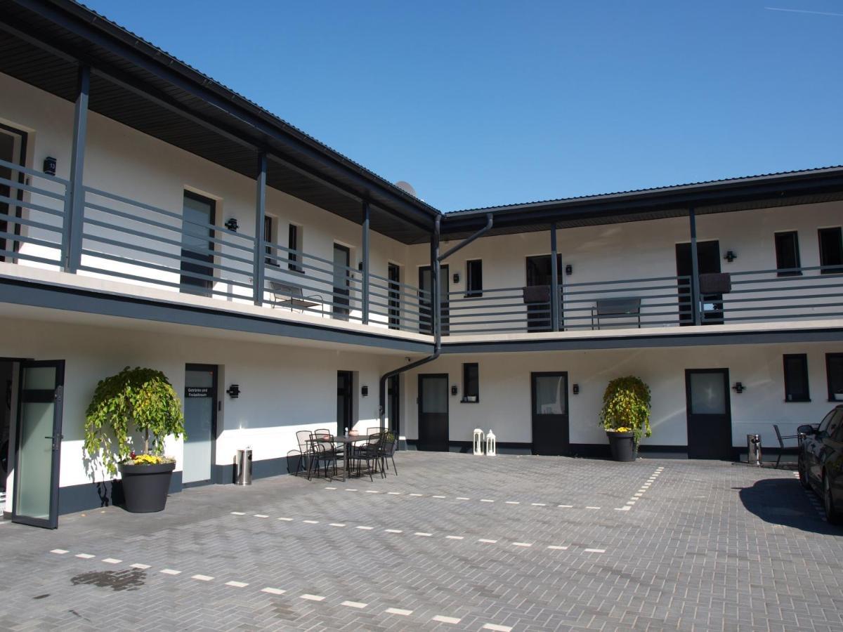 Gaestehaus Strauss Rodgau Ngoại thất bức ảnh